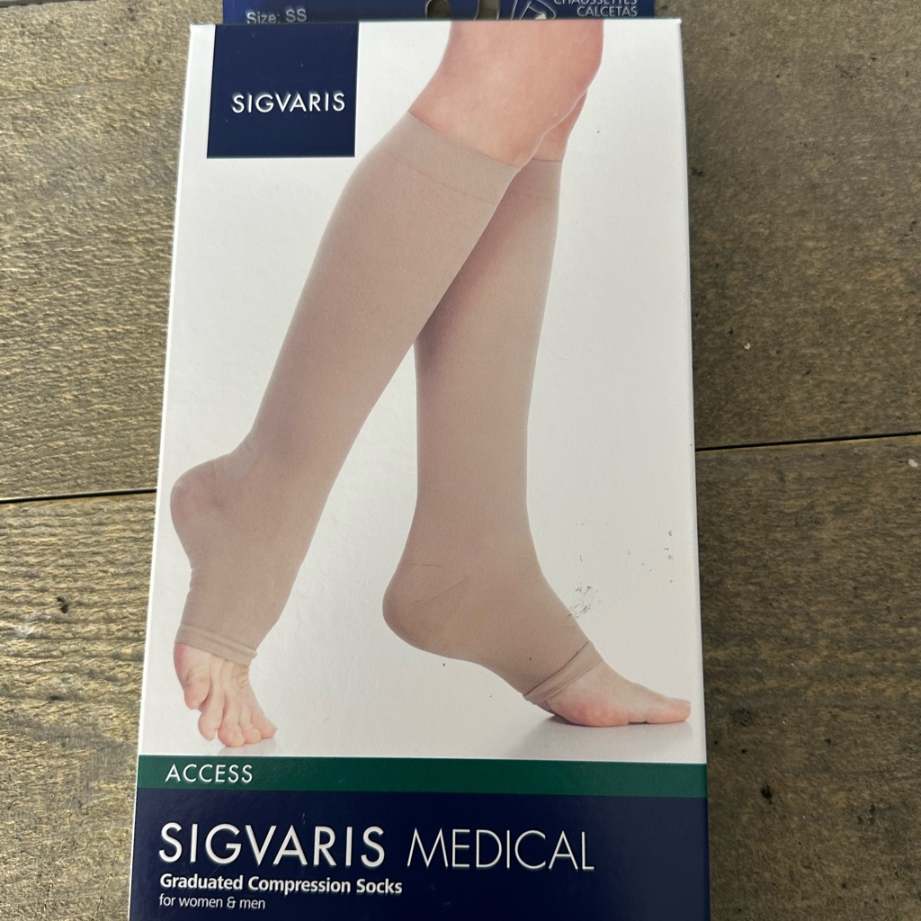 Sigvaris 972c Unisex Short Small 2030 Mmhg Knee High Compression Socks Beige Sigvaris 972c Unisex Short Small 2030 Mmhg Knee High Compression Socks Beige